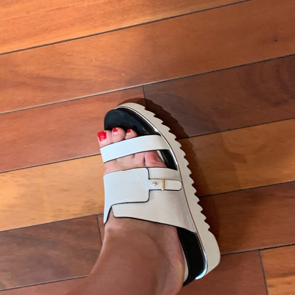 Geronea leather platform stylish sandals🔥 - Picture 12 of 16